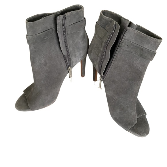 NWOT BCBGeneration Cassia Ankle Suede Peep Toe Booties Womens Size 7.5 Dark Gray - Picture 9 of 11